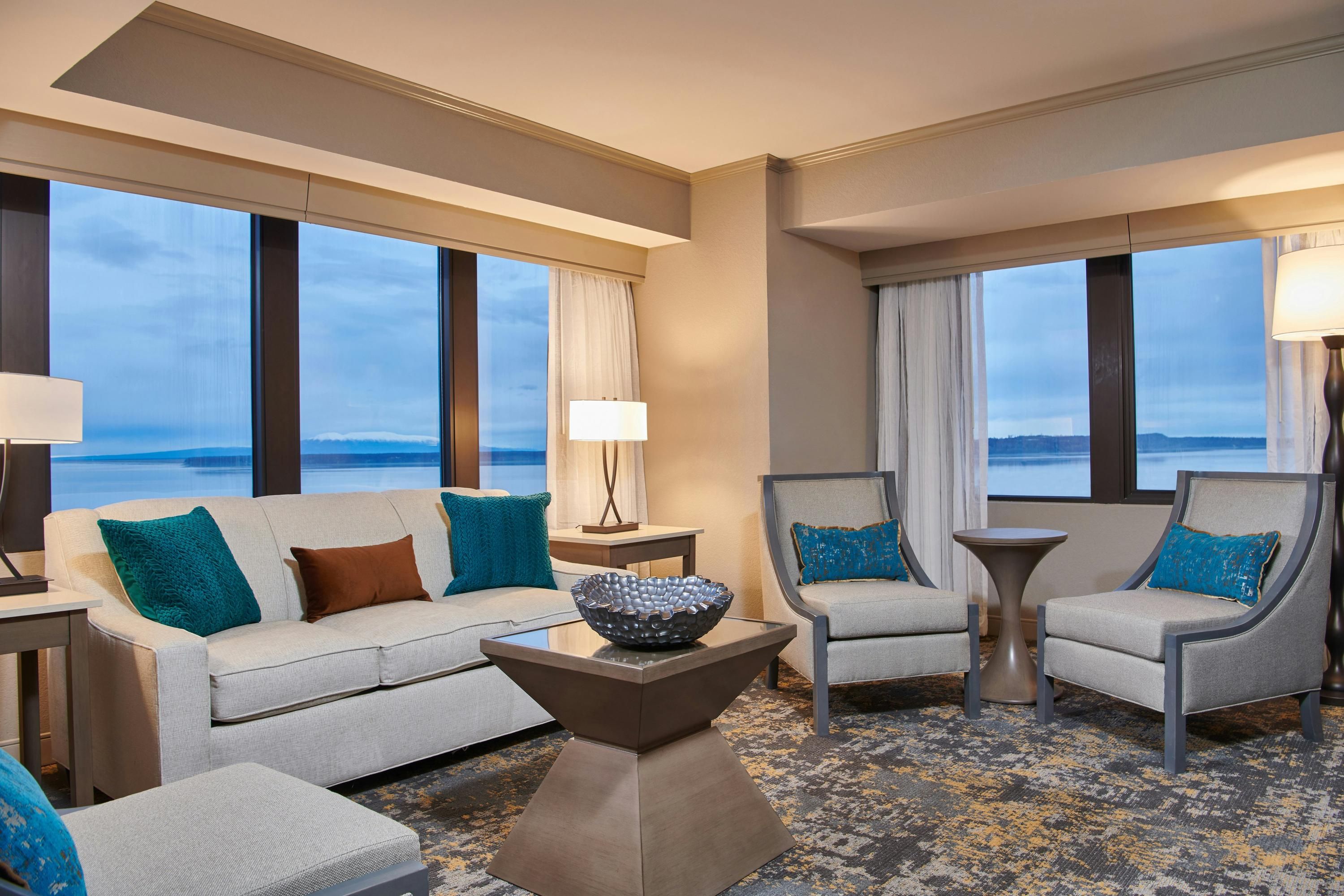 Hilton Anchorage - אנקוראג' - סלון
