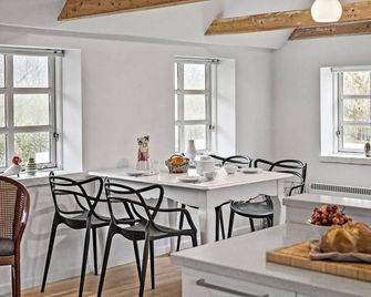 2 Bedroom Cozy Home In Haarby - Hårby - Comedor