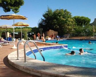 Gabicce: House in a cottage with pool and garden - Gabicce Mare - Pool