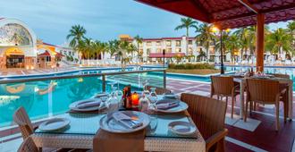 Cozumel Hotel & Resort, Trademark Collection by Wyndham - קוזומל - מסעדה