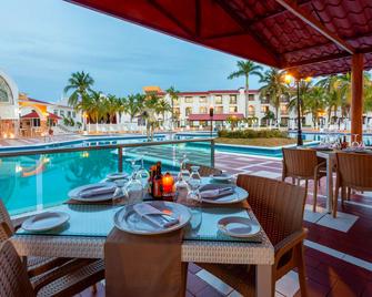 Cozumel Hotel & Resort, Trademark Collection by Wyndham - Cozumel - Ravintola