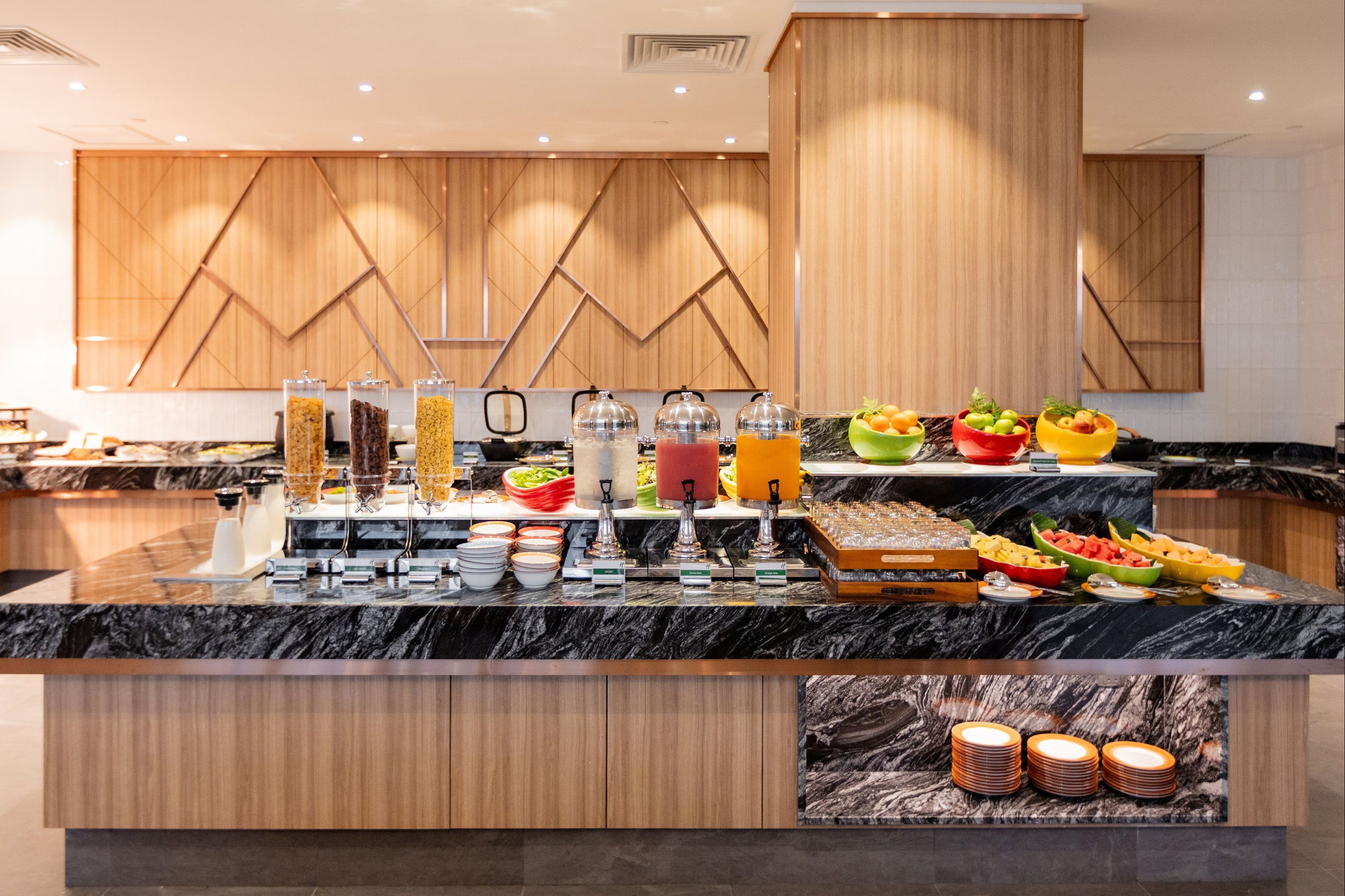 Holiday Inn Sepang - Airport By IHG - ספאנג - מסעדה