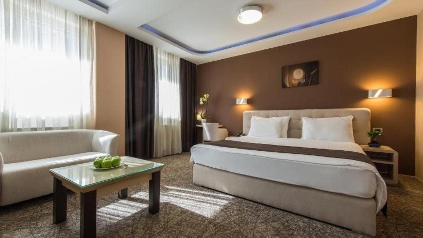Garni Hotel Aveny