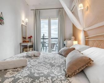 Eros Beach Hotel - Benitses