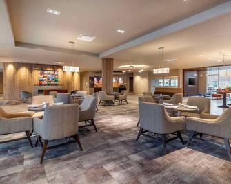 Cambria Hotel Omaha Downtown - Омага - Лаунж
