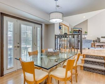 The Kantucky Derby Home - Derby - Dining room