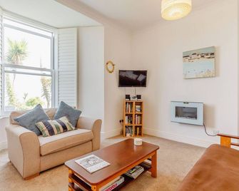 Apartment 1 Llewellan - Carbis Bay - Living room