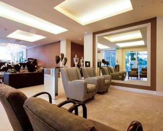 Hotel Kent - מילאנו מריטימה - טרקלין