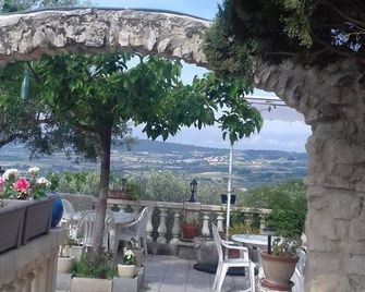 Le Saint Victor - Mirabel-aux-Baronnies - Balcón