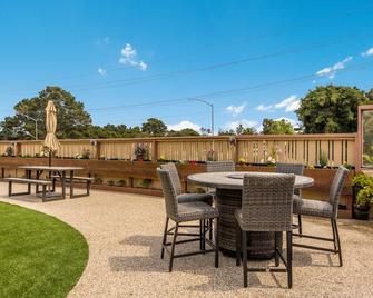 Carmel Hill Lodge - Monterey - Patio
