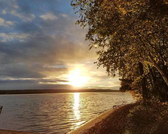 Torch Lake Cabin Rentals~ Where Cozy Lakefront Cabins meet stunning Torch Lake! - Kewadin - Playa