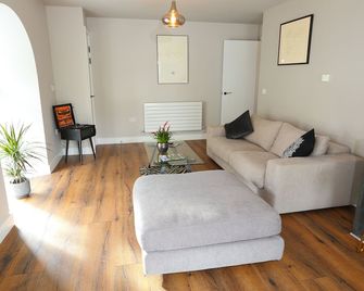 The Poppy Fields Abode - Rhyl - Living room