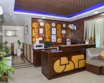 Airport Hotel Aerocity Inn - New Delhi - Front desk