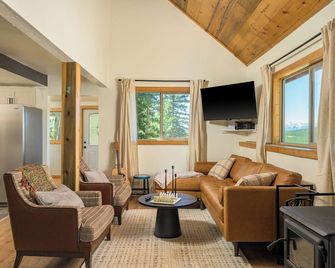 Skyline Lodge - Idaho Springs - Living room