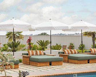 River Lodge Paso - 21 & Over Pool - Templeton