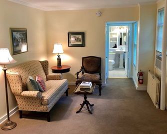 Anne's Washington Inn - Saratoga Springs - Living room