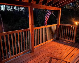 Orv/Atv/4x4 Access Only. Remote. Camping In A Cabin. Rustic. - Newberry - Balcony