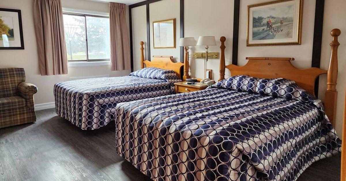 Mcintosh Country Inn & Conference Centre from 134. Morrisburg Hotel