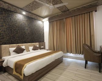 Sparsh Village Club - Bareilly - Bedroom