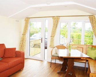 Quixhill - Denstone - Dove Meadow B & B - Stoke-on-Trent - Living room