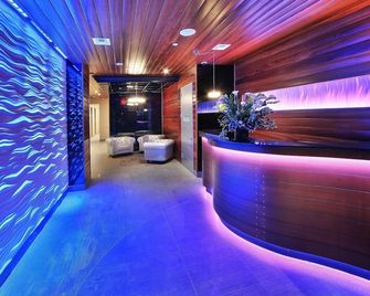 Aura Hotel Brooklyn - ברוקלין - דלפק קבלה