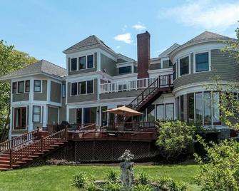 Saltair Inn Waterfront Bed and Breakfast - Bar Harbor - Bina