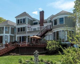 Saltair Inn Waterfront Bed and Breakfast - Bar Harbor - Gebäude
