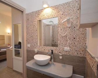 Hotel Timpe Bianche San Vito Lo Capo - Castelluzzo - Badkamer