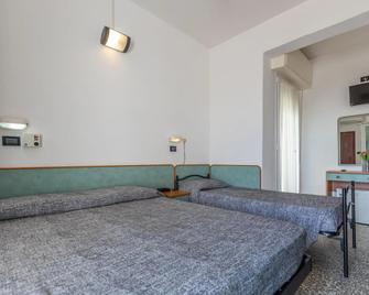 Hotel Haway - Rimini - Bedroom