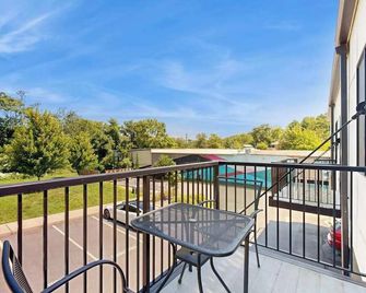Haywood Chic Retreat Unit 215 - Asheville - Balkon