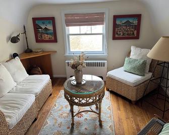 Fall Colors HQs. Stunning views of Croton River Gorge, a birder haven - Croton on Hudson - Sala de estar