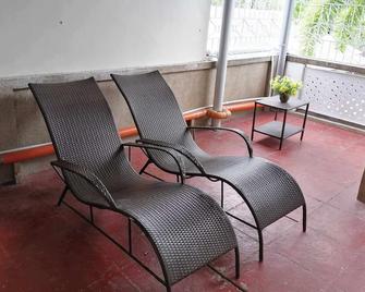 Thirdy's Place Hostel - Legazpi City - Balcony