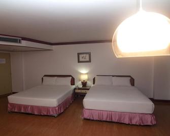 Florida Hotel - Hat Yai - Bedroom