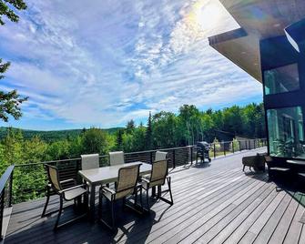 1A Maple Lodge Stunning luxury Scandinavian style home with great views - Bethlehem - Balkon