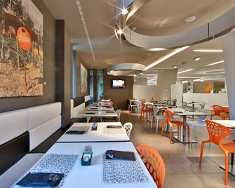 Best Western Hotel Parco Paglia - קייטי - מסעדה