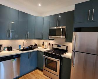 Deluxe Studio minutes from NYC! - Union City - Kitchen