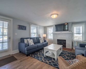 Ocean Block 7-11 Unit 1 - Ocean City - Living room