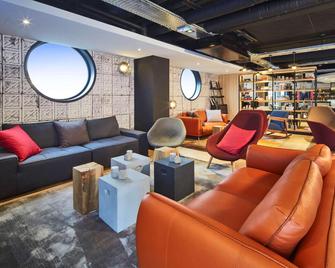 Radisson Hotel Paris Le Bourget - Le Bourget - Lounge