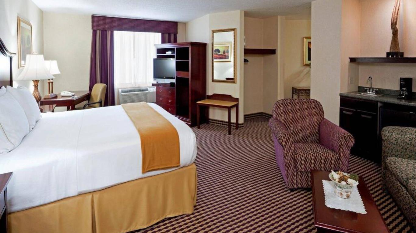 Holiday Inn Express Paramus