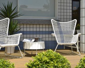 Xin Qun Style Hostel - Luodong Township - Patio