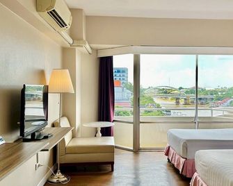Ayothaya Riverside Hotel - Ayutthaya