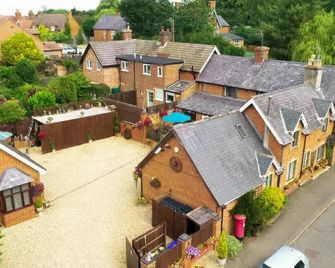 The Old Post House - West Haddon - Outdoor view