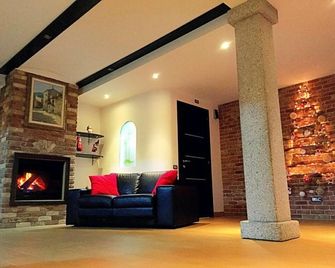 B&B Didova - Gavoi - Sala de estar