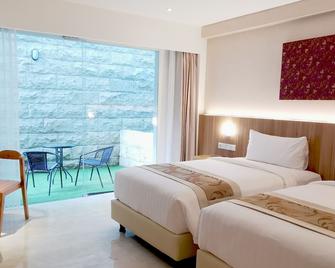 The Capital Hotel and Resort Seminyak - Kuta - Bedroom