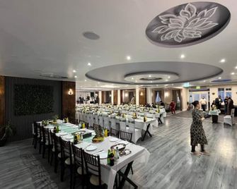 White Rose Hotel & Restaurant - Leeds - Leeds - Restaurant
