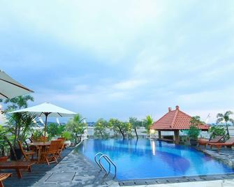 Grand Arkenso Park View - Semarang - Pool