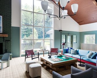 Outbound Stowe - Stowe - Lounge