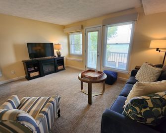 Stunning views - Unit 201 - Traverse City - Sala de estar