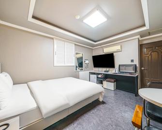 Dapsimni Hotel Grim - Seoul - Bedroom