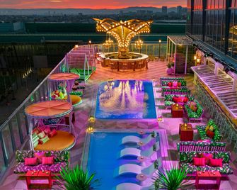 AC Hotels by Marriott Los Downtown Los Angeles - Los Angeles - Pool